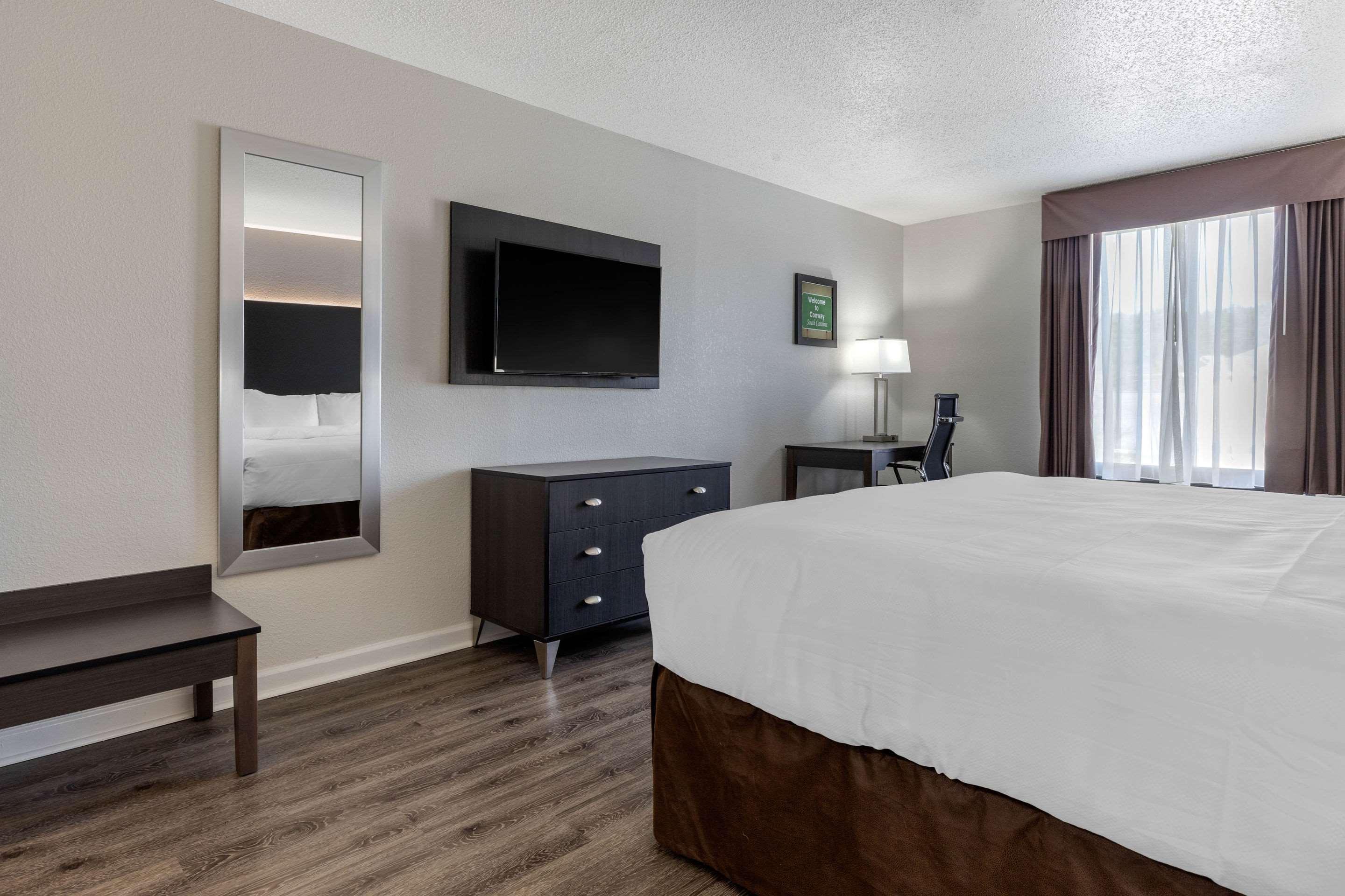 Econo Lodge At The University Conway Exteriér fotografie